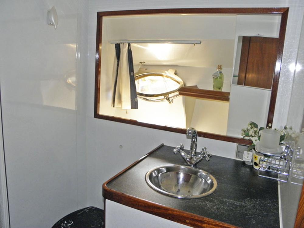 Vorschiff, Innenausstattung